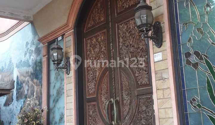 For Quick Sale: 2-Story Luxury House with Pool Area in Kembangan Meruya 2