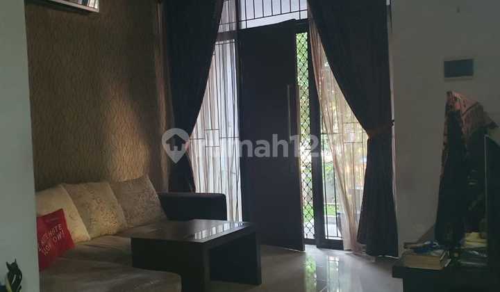 Rumah Terawat 2 Lt Semi Furnished Area Bintaro Sektor 9 2
