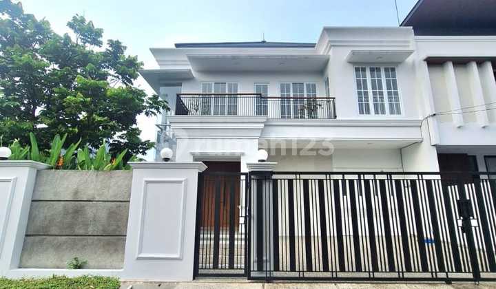 Dijual Rumah Baru 2 Lt Ada Kolam Renang Area Lebak Bulus