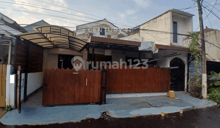 Dijual Cepat Rumah Cantik Strategis Di Kawasan Bintaro Jaya