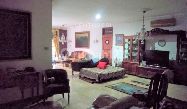 Beautiful House For Sale In Kebon Jeruk, West Jakarta 2