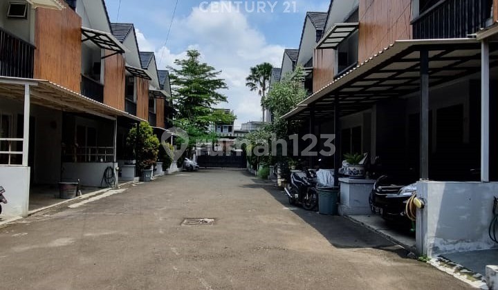 Dijual Rumah Cantik Di Cluster Bintaro Dekat St Jurang Mangu