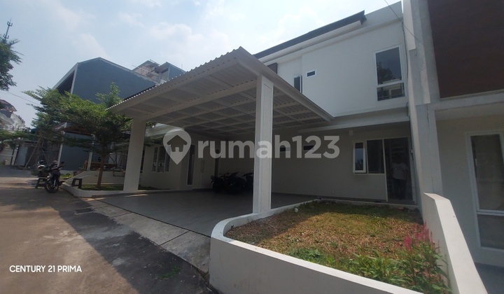 New House in a Green Cluster with Strategic Location in Jagakarsa, South Jakarta