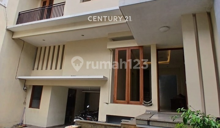 For Sale: Move-in Ready Strategic House Near MRT Station