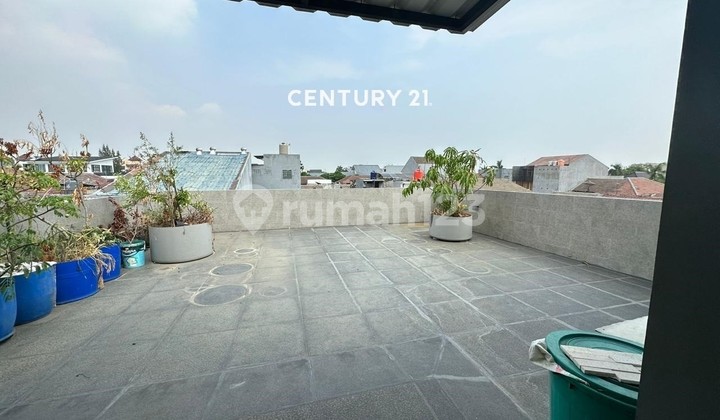 Dijual Rumah Strategis Harga Menarik di Jakarta Barat 2