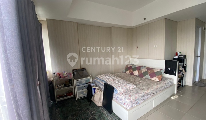 For Sale Nice Strategic Ready-to-Occupy Apartment in Bintaro Sector 3A 2
