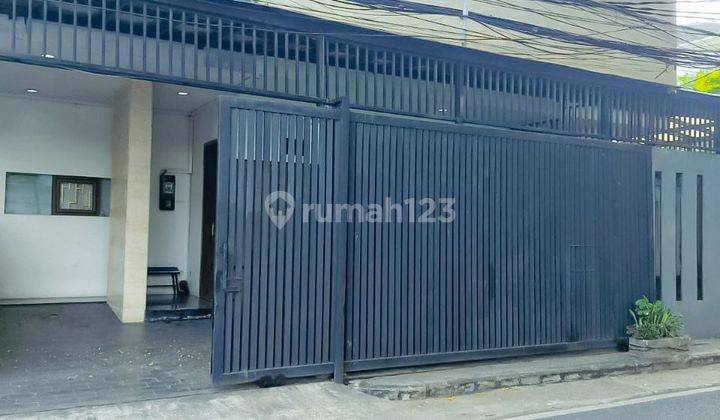 Rumah Bagus 3 Lantai, Kemang Jakarta Selatan  1