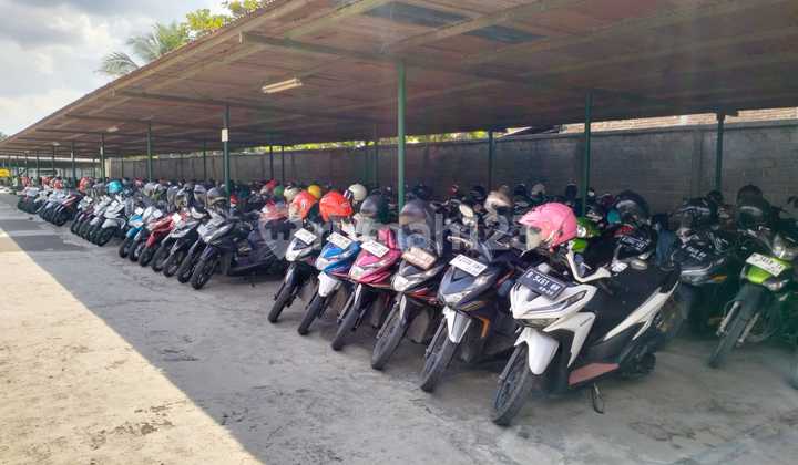 Ready-to-Operate Factory in Cilacap on Main Road with Container Access