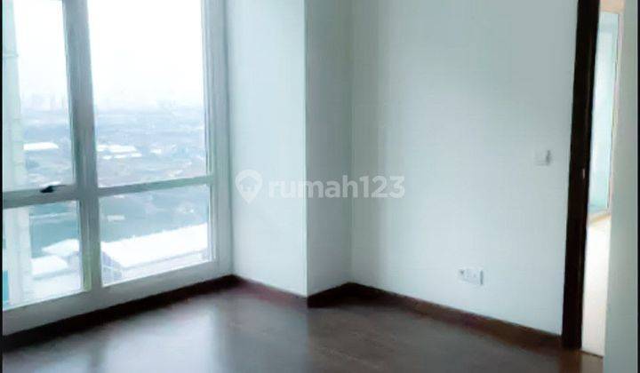 Apartemen The Kensington Royal Suites Semi Furnished 2