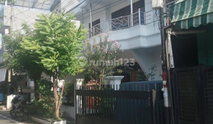 Rumah bagus 2 lantai di daerah Kemayoran, Jakarta Pusat 1