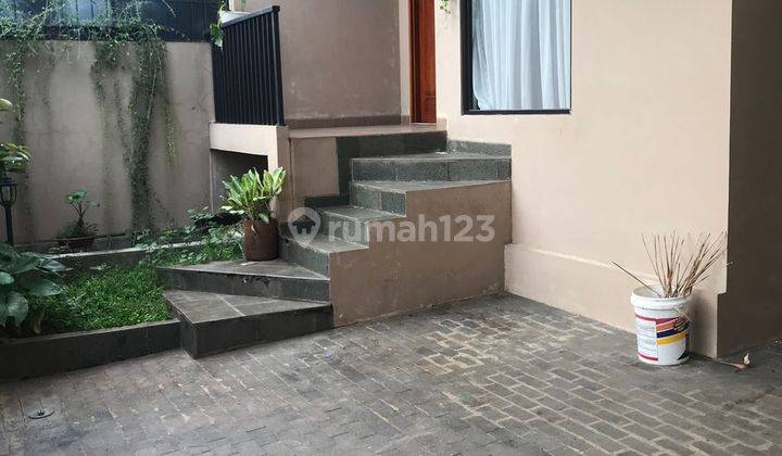 RUMAH MINIMALIS 2.5 LANTAI DI TEBET, JAKARTA SELATAN 2