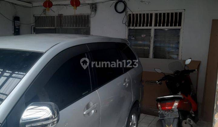 Rumah Lama 2 Lantai Di Senen, Jakarta Pusat 1