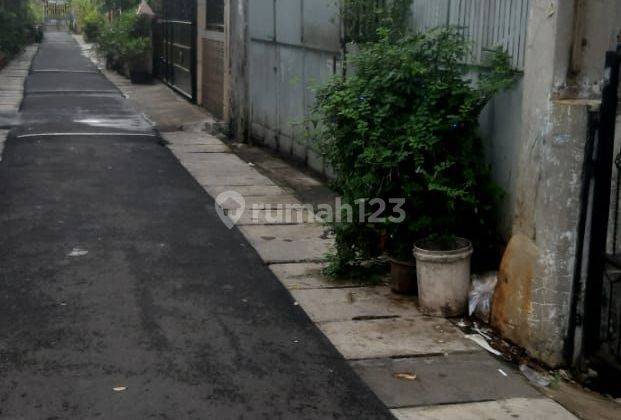 Rumah Lama 2 Lantai Di Senen, Jakarta Pusat 2