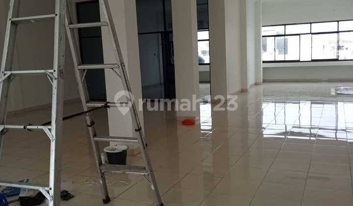 Ruko Gandeng Baru Renovasi 3 Lantai Cocok Untuk Usaha Di Pusat Bisnis Senen, Jakarta Pusat