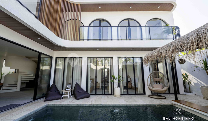 For Sale and For Rent New 4-Bedroom Villa in Bali Umalas - Rf1848a