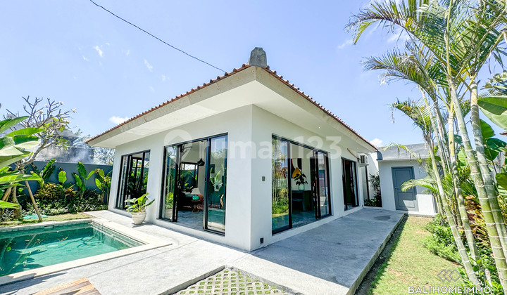For Sale New 2-Bedroom Villa in Kerobokan - Rf4869 For Sale New 2-Bedroom Villa in Kerobokan - Rf4869