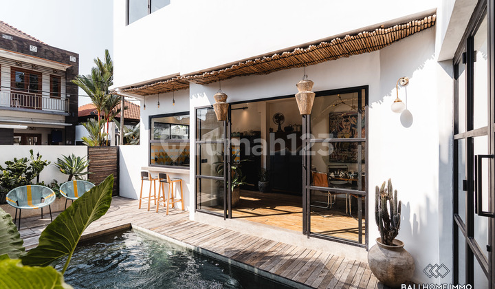 Rustic Design 2-Bedroom Apartment with Pool for Sale in Berawa - Rf6946a Rustic Design 2-Bedroom Apartment with Pool for Sale in Berawa - Rf6946a