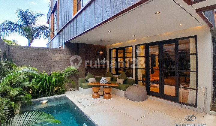 Disewakan Vila Modern 3 Kamar Tidur Dalam Resor Eksklusif Dekat Pantai Berawa - Rf7512 Disewakan Vila Modern 3 Kamar Tidur Dalam Resor Eksklusif Dekat Pantai Berawa - Rf7512