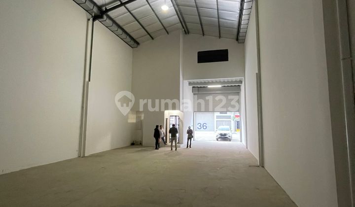 For Rent: Duta Indah Starhub Warehouse Size 9x30 with 3-Story Office