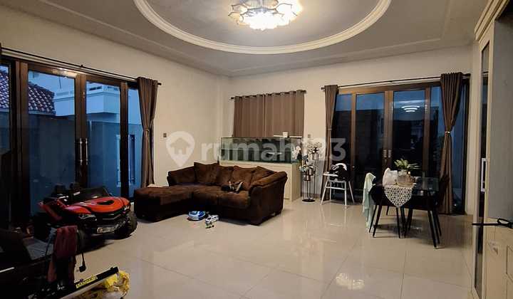 Dijual Rumah 2 Lantai Dalam Komplek di Majalengka Kota 2