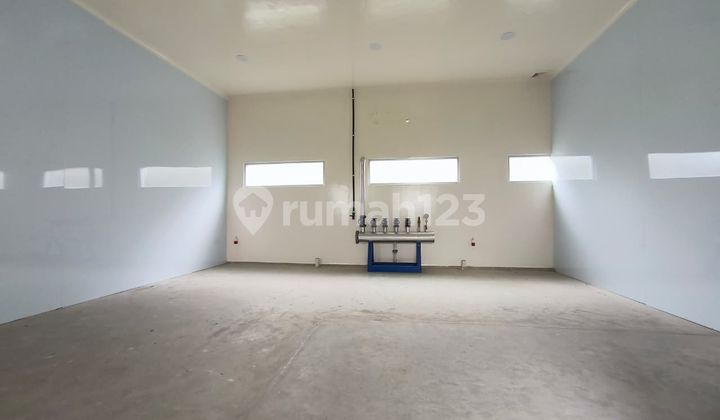 Dijual Ex Pabrik Fasilitas Kantor, Musholla, dan Kantin di Slawi, Tegal