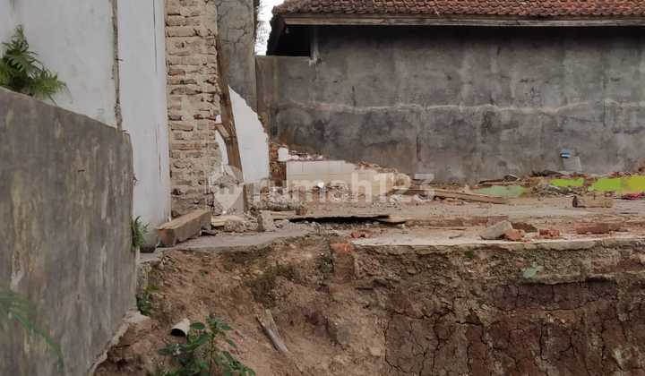 Land for Sale on the Side of Cirendang Main Road, Kuningan