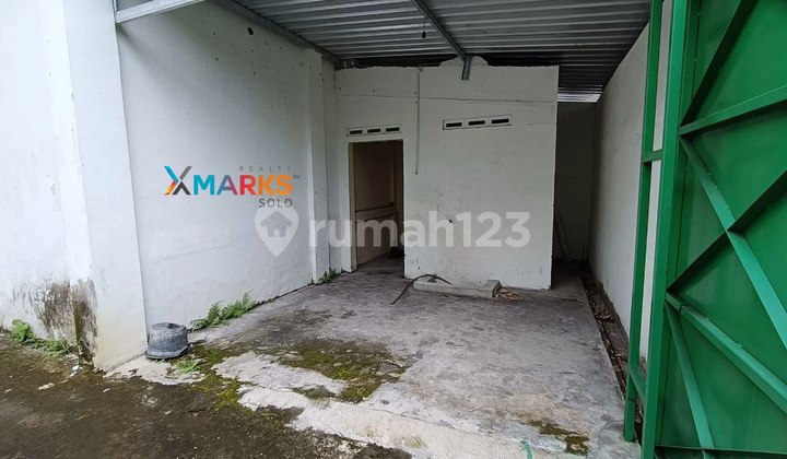 Warehouse Can Be Used for Business Space 5 Minutes to Pakuwon Mall Warehouse Can Be Used for Business Space 5 Minutes to Pakuwon Mall