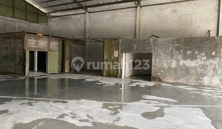 Gudang Bisa Untuk Ruang Usaha Banjarsari Solo 2