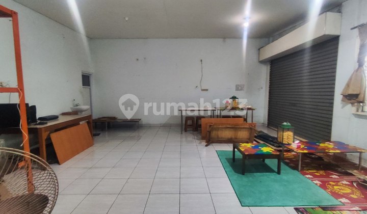 Ruang Usaha Siap Pakai di Jebres