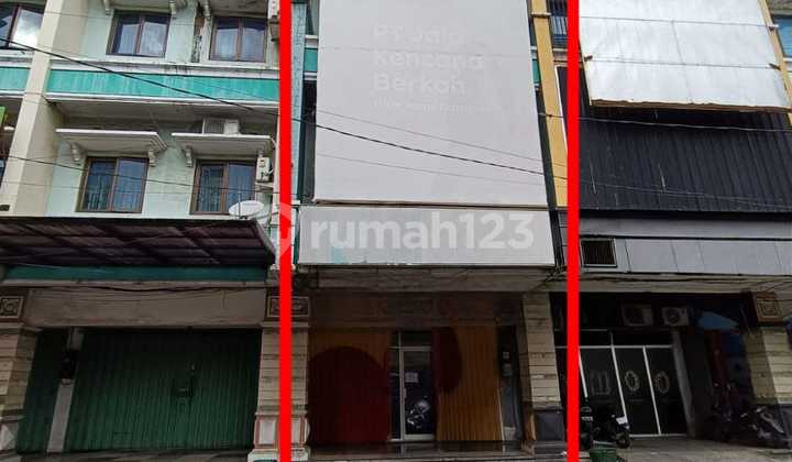 Ready-to-Use 3-Story Shophouse on Main Road in Solo Baru 2