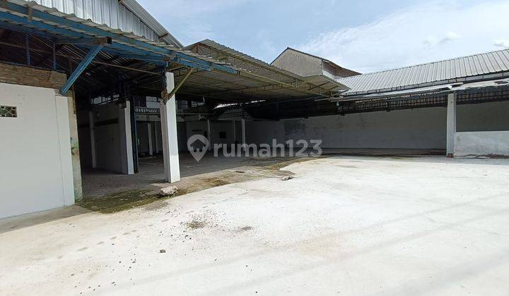 Gudang Akses Kontainer Di Dekat Solo Baru 2
