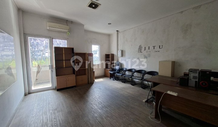 Ruko 3 Lantai Strategis Lokasi Bisnis di Serengan Solo