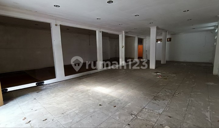 Ruang Usaha Dekat Pasar Gede Dan Balaikota Solo 1