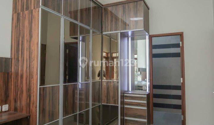 Dijual rumah semifurnished cluster onegate system di Gentan Solo lebar jln 8meter 2