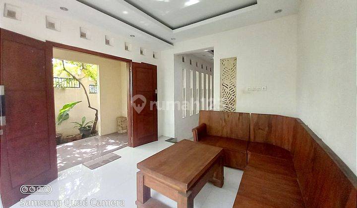 Dijual Rumah Cantik Semifurnished lingkungan nyaman di Sumber Solo 2