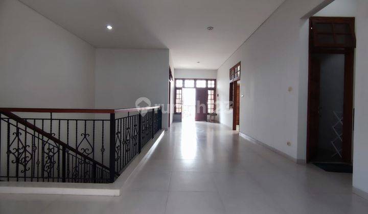 Rumah Cantik Bangunan Bagus Siap Huni Di Baturan Colomadu Solo Barat 2