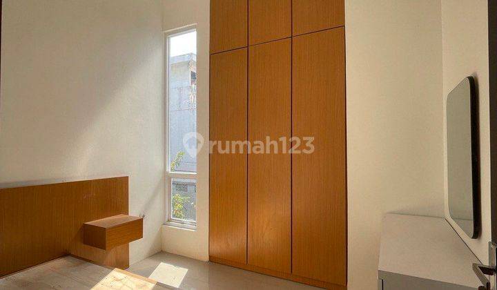 Rumah Minimalis Baru Gress 2 Lt Fully Furnished Solo Baru 2