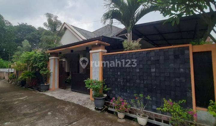 Dijual rumah nyaman dengan sisa lahan besar di Gedangan Solobaru 2