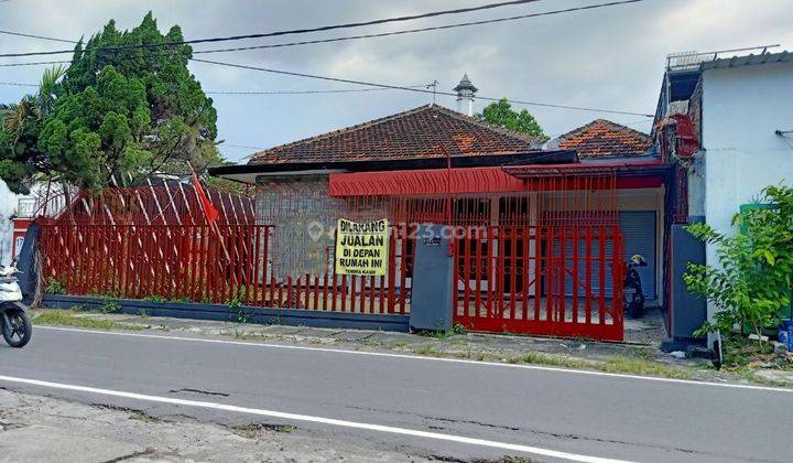 Disewakan rumah bisa untuk ruang usaha  tengah kota di Mangkubumen Solo 1