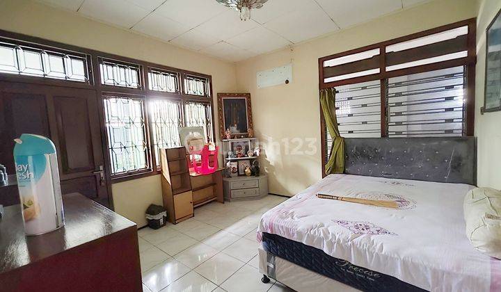 Dijual Rumah Adem Tengah kota 500m dari jl Urip Sumoharjo Solo 2