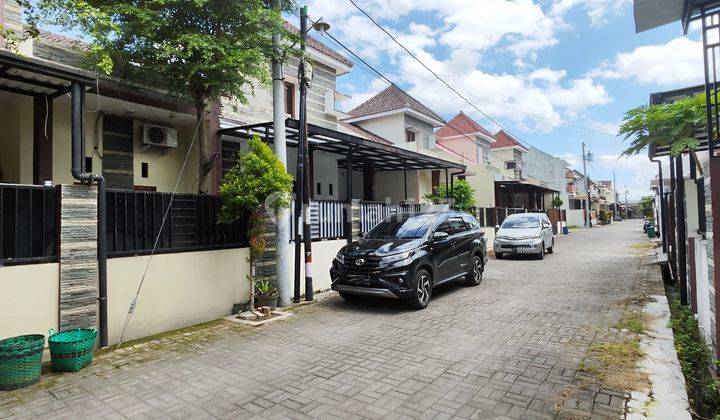 Dijual Rumah cantik di Cluster elite Colomadu Solo Barat 2