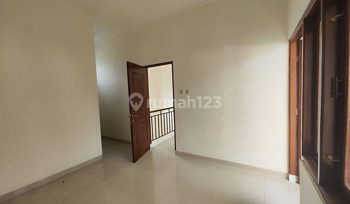 Rumah 2 lt dan tanah di Lor Inn Residence Colomadu Solobarat 2