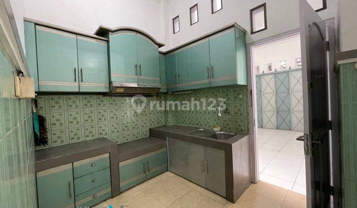 Disewakan Rumah Nyaman Semifurnished Solo Baru bisa untuk ruang usaha/ kantor 2