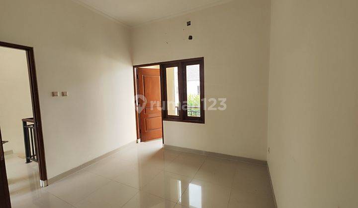 Rumah 2 lt Di Lor Inn Residence Colomadu Karanganyar 2