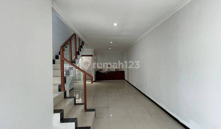 Rumah Minimalis 2 lt di Panularan Solo 2