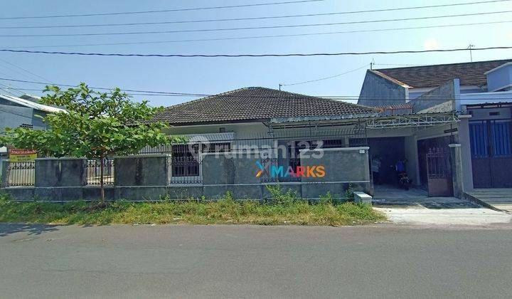 Rumah bisa untuk kantor/ ruang usaha di Solobaru 1