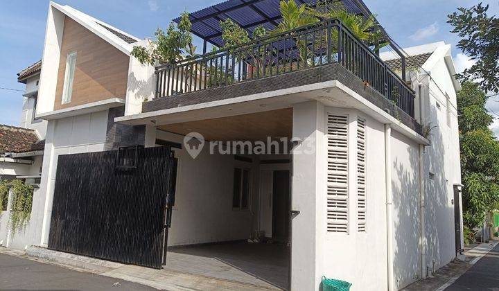 Rumah Cantik Minimalis Siap huni di Gentan 1