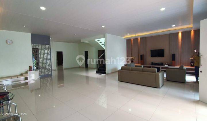 Villa modern minimalis fully furnished Tawangmangu 1