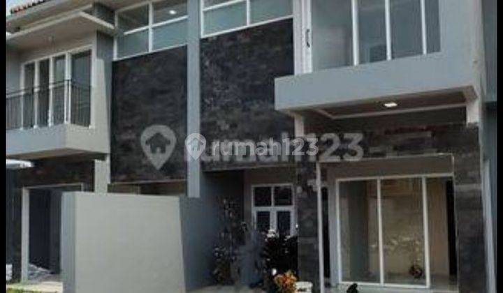 Rumah baru 2 lantai di cluster Jl Juanda Solo 1