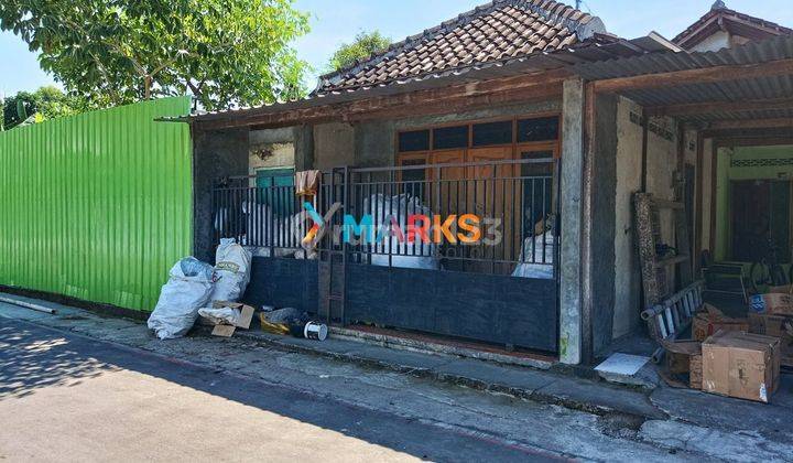 Tanah bonus bangunan bisa utk ruang usaha di Colomadu Solobarat 1